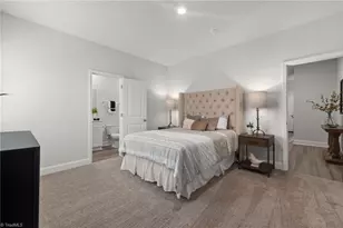 1729 University Dr, Burlington, NC 27215 - Photo 4