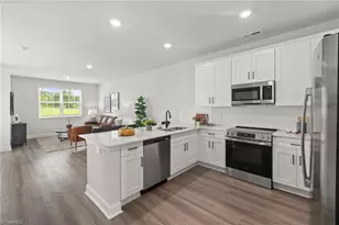 1729 University Dr, Burlington, NC 27215 - Photo 16