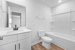 1096 University Dr, Burlington, NC 27215 - Photo 14