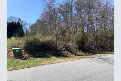 228 Sitting Rock Drive, Madison, NC 27025 - Photo 4