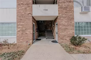 1709 N Main St, Mount Airy, NC 27030 - Photo 4