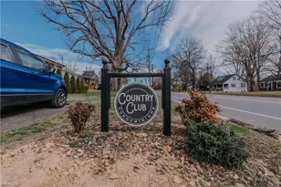 1709 N Main St, Mount Airy, NC 27030 - Photo 2