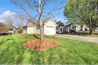 39 Mansfield Circle, Greensboro, NC 27455 - Photo 4