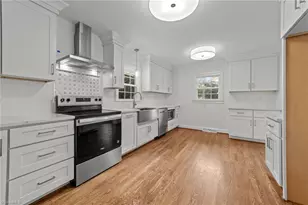 212 W Cornwallis Dr, Greensboro, NC 27408 - Photo 16