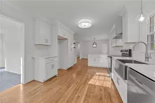 212 W Cornwallis Dr, Greensboro, NC 27408 - Photo 14