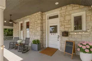 607 N Main St, Mount Airy, NC 27020 - Photo 2