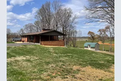 5956 E Nc Highway 268 W, Dobson, NC 27017 - Photo 4