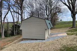 5956 E Nc Hwy 268 W, Dobson, NC 27017 - Photo 32