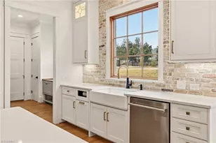 3814 Pinewood Lk Dr, Winston-Salem, NC 27106 - Photo 16