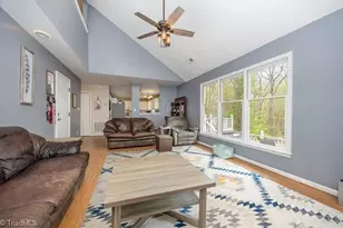 2009 Kildare Woods Dr, Greensboro, NC 27407 - Photo 12