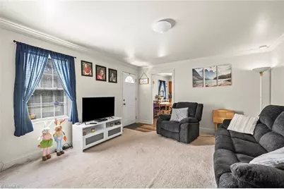 5109 Fleetwood Circle, Winston-Salem, NC 27106 - Photo 8