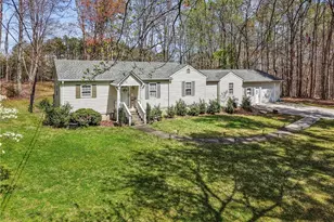 5109 Fleetwood Cir, Winston-Salem, NC 27106 - Photo 2