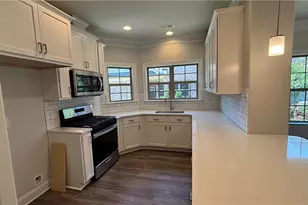 1040 Beechcraft Dr, Mebane, NC 27302 - Photo 2