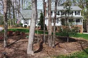 305 Old Farms Rd, Wilkesboro, NC 28697 - Photo 4