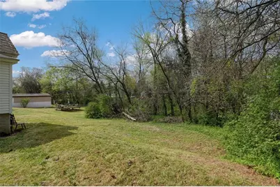 1409 Ridge Avenue, Eden, NC 27288 - Photo 6