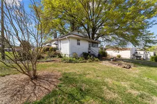 313 E King St, King, NC 27021 - Photo 6