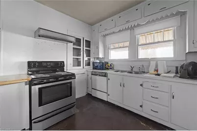 313 E King Street, King, NC 27021 - Photo 24