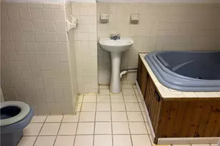 2621 Creekwood Dr, Winston-Salem, NC 27103 - Photo 12