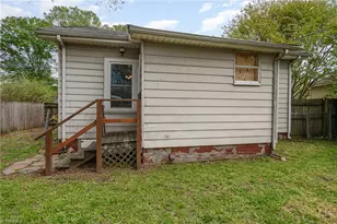 725 S Beaumont Ave, Burlington, NC 27217 - Photo 22