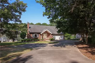 378 Shoreline Dr, New London, NC 28127 - Photo 4