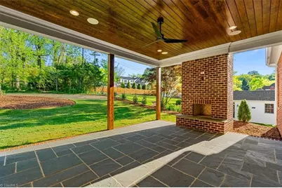 905 Brookside Drive, Greensboro, NC 27408 - Photo 44