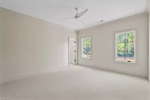 905 Brookside Dr, Greensboro, NC 27408 - Photo 40