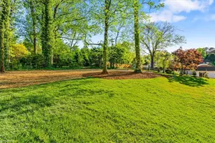 905 Brookside Dr, Greensboro, NC 27408 - Photo 46