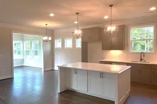 7653 Valhalla Wy, Greensboro, NC 27409 - Photo 2