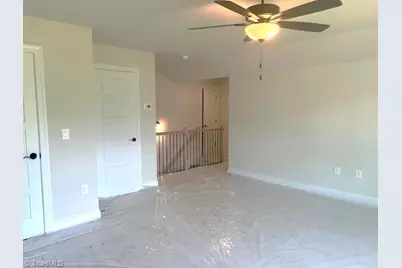 7653 Valhalla Way, Greensboro, NC 27409 - Photo 10