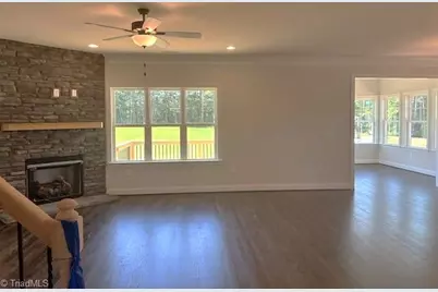 7653 Valhalla Way, Greensboro, NC 27409 - Photo 8