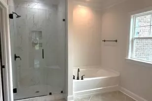 7653 Valhalla Wy, Greensboro, NC 27409 - Photo 18