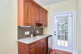 3560 Kirklees Rd, Winston-Salem, NC 27104 - Photo 34