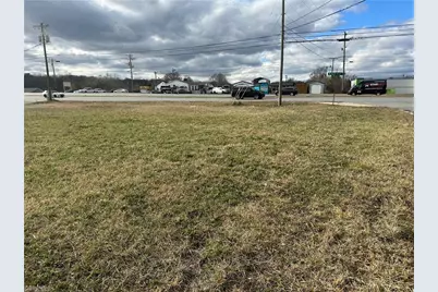 4601 W Gate City Boulevard, Greensboro, NC 27403 - Photo 2