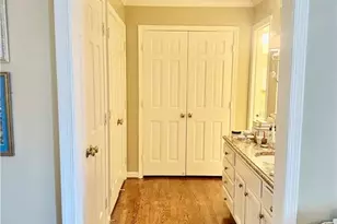 15 Fountain Manor Dr, Greensboro, NC 27405 - Photo 18