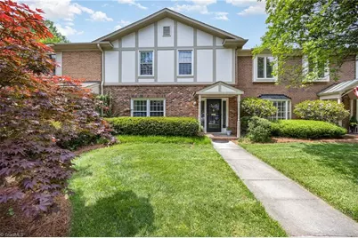 15 Fountain Manor Drive #B, Greensboro, NC 27405 - Photo 2