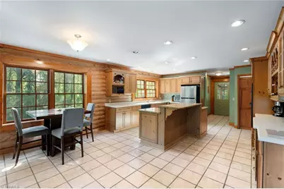 2404 Hunters Ridge Drive, Pleasant Garden, NC 27313 - Photo 8