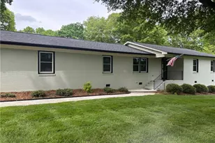 643 Cypress Dr, Asheboro, NC 27205 - Photo 4