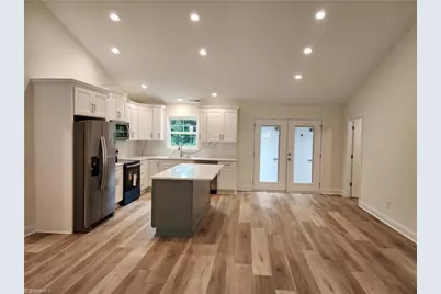 734 Central Falls Road, Asheboro, NC 27203 - Photo 8