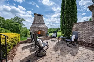 39 Creswell Manor Dr, Greensboro, NC 27407 - Photo 6