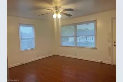 527 N Washington Avenue, Reidsville, NC 27320 - Photo 10