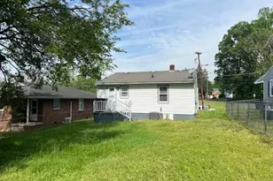 527 N Washington Ave, Reidsville, NC 27320 - Photo 2