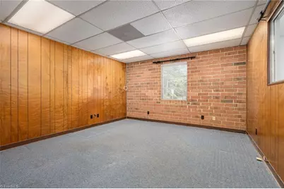 145 S Walnut Circle, Greensboro, NC 27409 - Photo 10