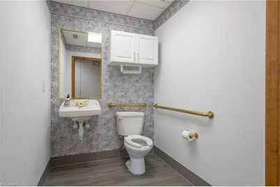 145 S Walnut Circle, Greensboro, NC 27409 - Photo 26