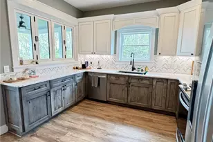 70 Paynes Ct, Roaring Gap, NC 28668 - Photo 16