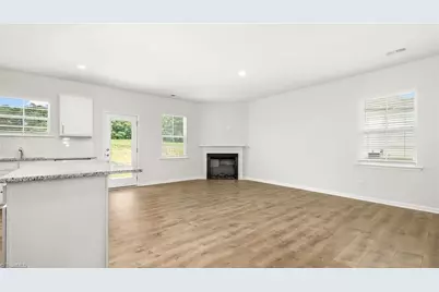 206 Lisa Lane, Winston-Salem, NC 27107 - Photo 8