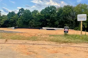 1110 Hudson Dr, Mebane, NC 27302 - Photo 8