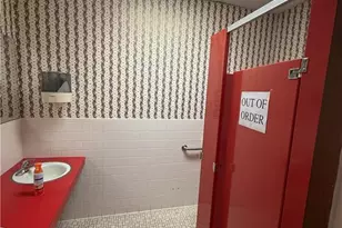 1310 Beaman Pl, Greensboro, NC 27408 - Photo 18