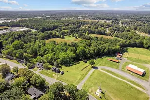 466 Main St, King, NC 27021 - Photo 14