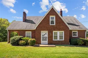 466 Main St, King, NC 27021 - Photo 2