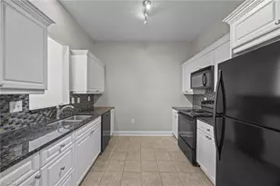 360 Elm St, Greensboro, NC 27401 - Photo 16